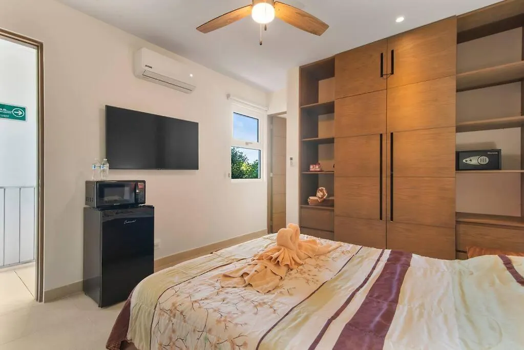 Apartment Akumal Secret Walk To Beach Pools With Ocean Views