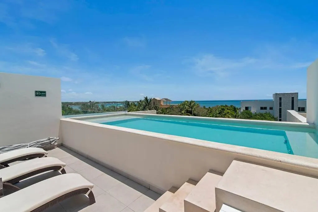 Akumal Secret Walk To Beach Pools With Ocean Views
